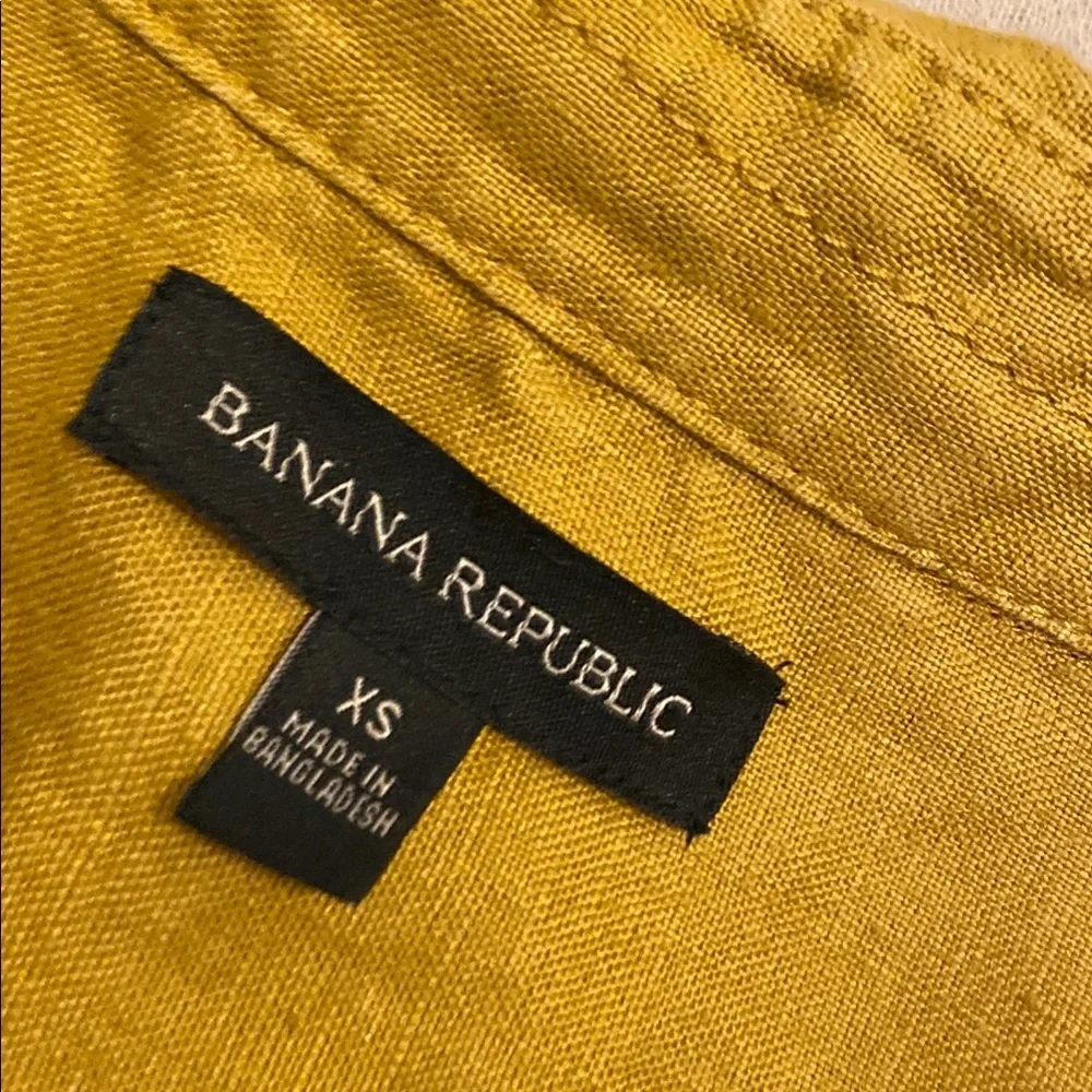 Banana Republic Mustard Button-Up Linen Safari Romper with Belt. Size Xs